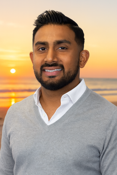 Anoop sunset headshot 720